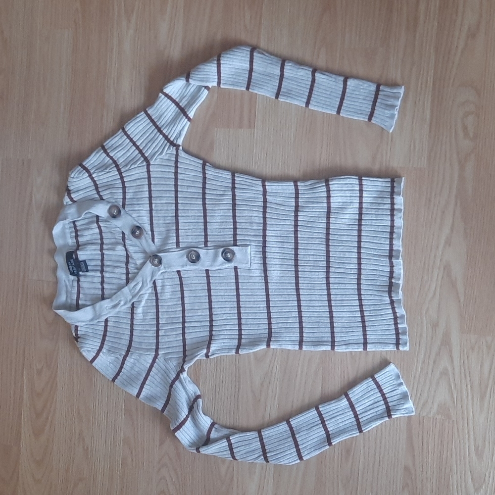 Urban Heritage sweater
